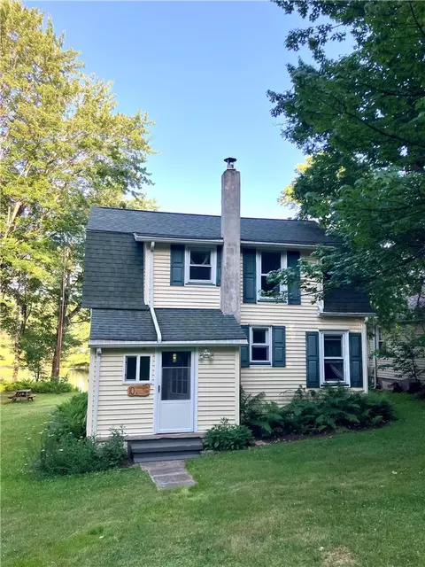 10 Kizer Pond Rd, Jefferson Twp, PA 18436