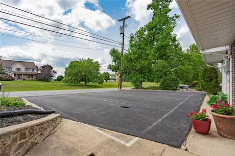 Exterior - 172 Grouse Dr, Bath, PA 18014 photo 5 of 16