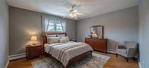 Bedroom - 172 Grouse Dr, Bath, PA 18014 photo 6 of 9
