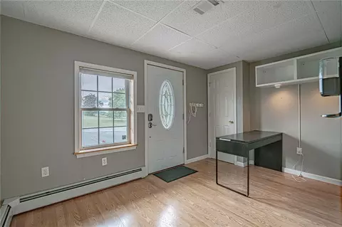 Entry Way - 172 Grouse Dr, Bath, PA 18014 photo 3 of 4