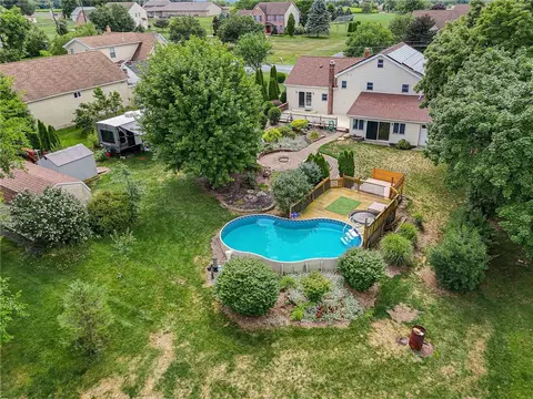 View/Area - 172 Grouse Dr, Bath, PA 18014 photo 5 of 6