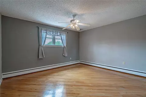 Bedroom - 172 Grouse Dr, Bath, PA 18014 photo 5 of 9