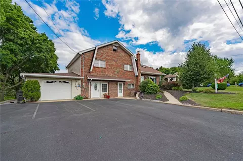 Exterior - 172 Grouse Dr, Bath, PA 18014 photo 2 of 16