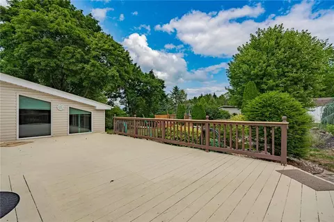 Exterior - 172 Grouse Dr, Bath, PA 18014 photo 8 of 16