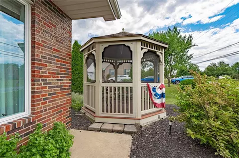 Exterior - 172 Grouse Dr, Bath, PA 18014 photo 4 of 16
