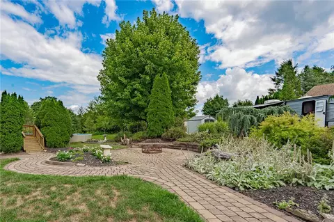 Exterior - 172 Grouse Dr, Bath, PA 18014 photo 11 of 16