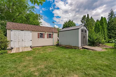 Exterior - 172 Grouse Dr, Bath, PA 18014 photo 15 of 16