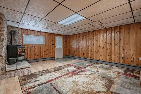 Living - 172 Grouse Dr, Bath, PA 18014 photo 5 of 8