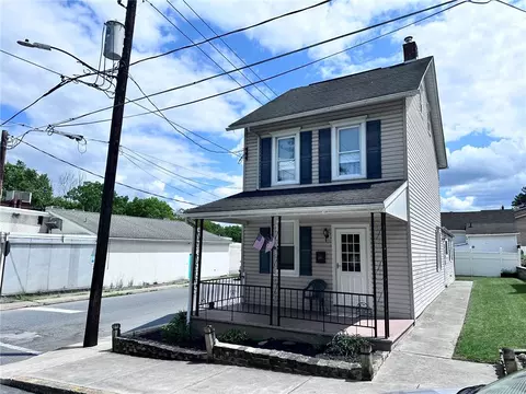 341 Peach St, Catasauqua, PA 18032