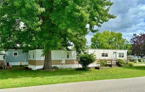 8700 Turkey Ridge Rd, Breinigsville, PA 18031 photo 1