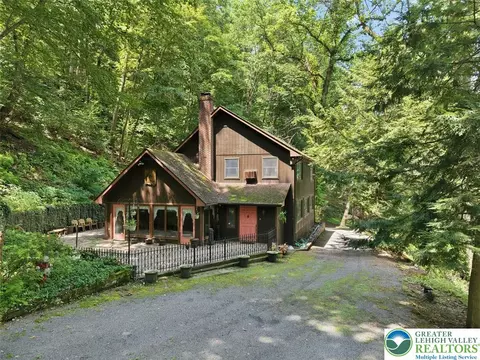 3612 River Rd, Mount Bethel, PA 18343