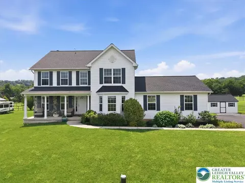 66 Labar Rd, Bangor, PA 18013