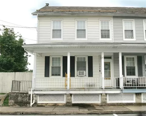 106 W 2nd St, Alburtis, PA 18011