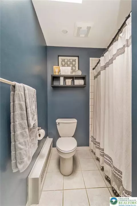 Bath - 719 Spring St, Bethlehem, PA 18018 photo 3 of 3