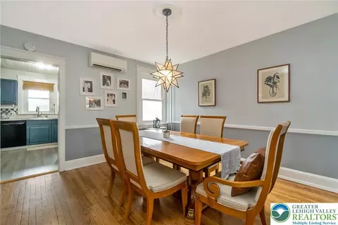 Dining - 719 Spring St, Bethlehem, PA 18018 photo 2 of 3