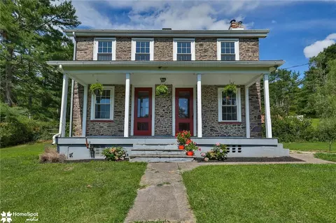 8967 Easton Rd, Nockamixon Twp, PA 18942