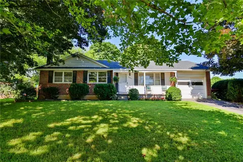 2004 Richmond Rd, Easton, PA 18040