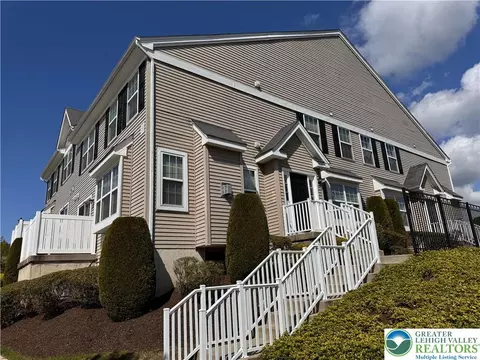 4115 Bunker Hill Dr S, Coopersburg, PA 18036