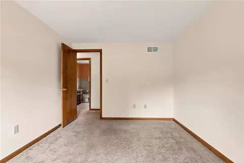 Bedroom - 6090 Stone Post Rd, Bath, PA 18014 photo 8 of 8