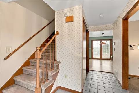 Entry Way - 6090 Stone Post Rd, Bath, PA 18014 photo 2 of 5