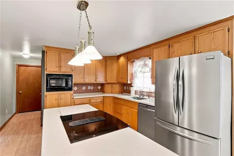 Kitchen - 6090 Stone Post Rd, Bath, PA 18014 photo 1 of 5