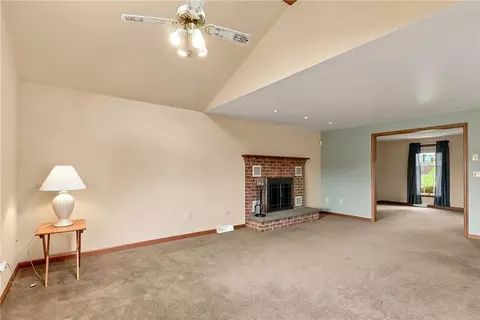 Living - 6090 Stone Post Rd, Bath, PA 18014 photo 5 of 5