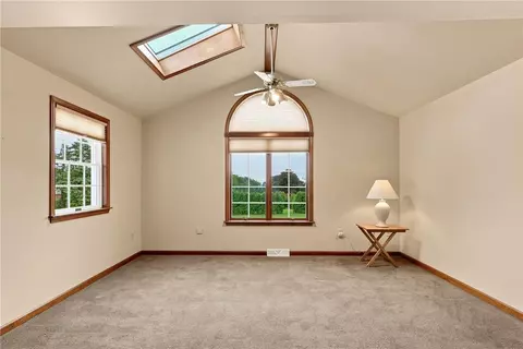 Living - 6090 Stone Post Rd, Bath, PA 18014 photo 4 of 5
