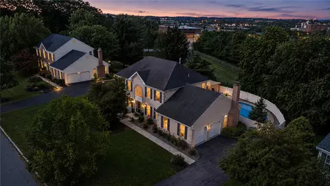 3723 Oakwood Trl, Allentown, PA 18103