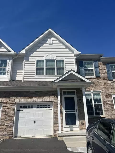 287 Redclover Ln, Allentown, PA 18104