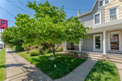 621 Broad St, Tatamy, PA 18085
