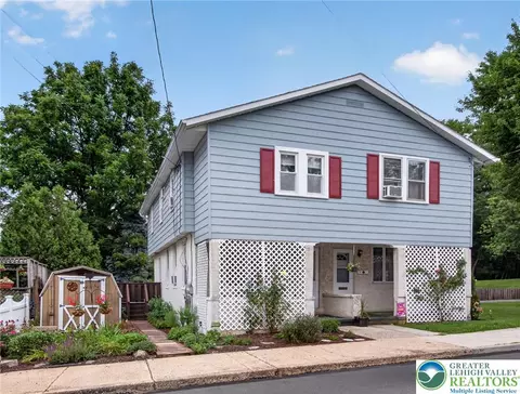 329 Delong Ave, Emmaus, PA 18049