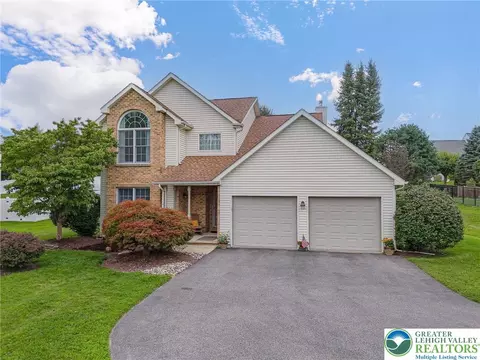 2243 Apple Rd, Fogelsville, PA 18051