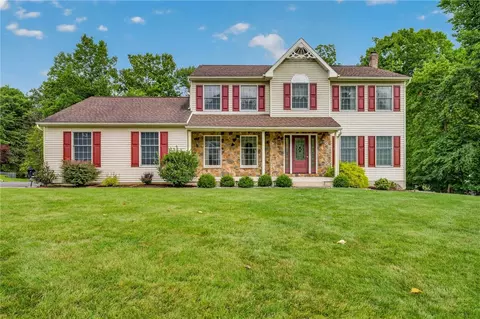154 Red Oak Ln, Bangor, PA 18013