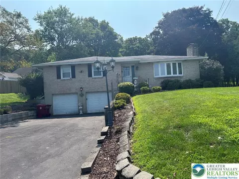 705 Frost Holw, Forks Twp, PA 18040