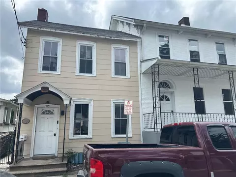 110 Front St, Catasauqua, PA 18032