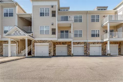 726 Eden Ter, Easton, PA 18042