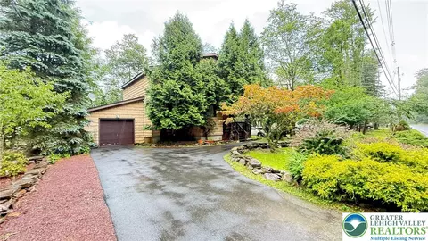 2143 Rosemont Dr, Coolbaugh Twp, PA 18466