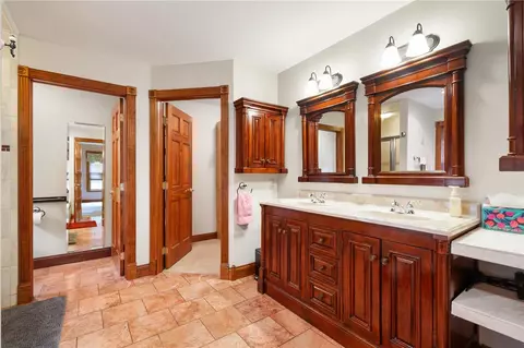 Bath - 1222 Spring Rd, Andreas, PA 18211 photo 2 of 4