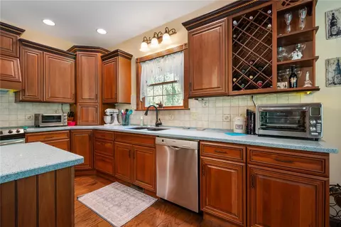 Kitchen - 1222 Spring Rd, Andreas, PA 18211 photo 2 of 4