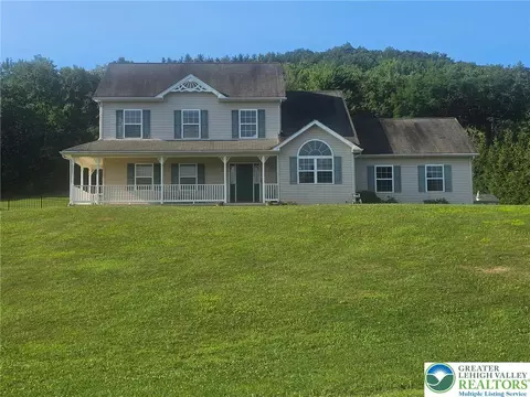 46 Mill Dr, Tamaqua, PA 18252