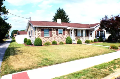 27 S 8th St, Coplay, PA 18037