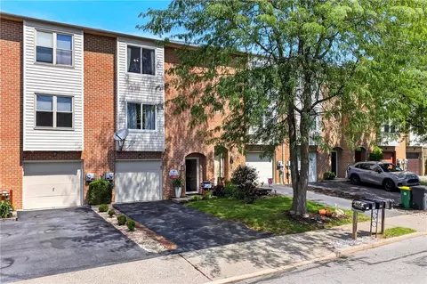 341 W 2nd St, Alburtis, PA 18011