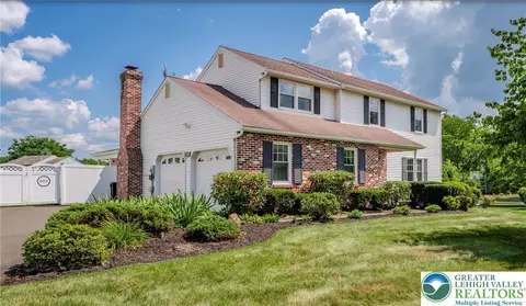 4023 Danberry Dr, Easton, PA 18045