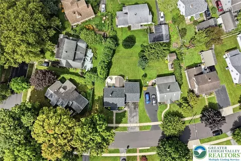View/Area - 408 Maple Rd, Hellertown, PA 18055 photo 1 of 6