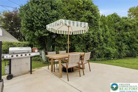 Exterior - 408 Maple Rd, Hellertown, PA 18055 photo 4 of 14