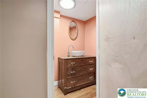 Bath - 408 Maple Rd, Hellertown, PA 18055 photo 5 of 6