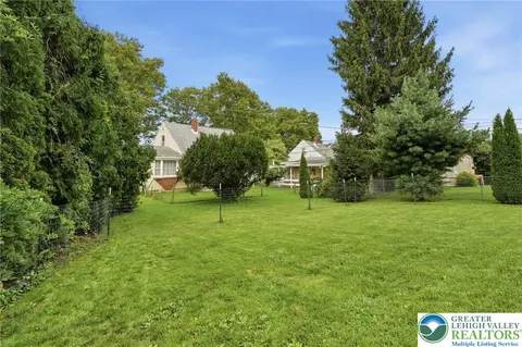 Exterior - 408 Maple Rd, Hellertown, PA 18055 photo 9 of 14