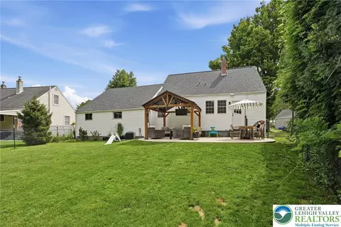 Exterior - 408 Maple Rd, Hellertown, PA 18055 photo 13 of 14