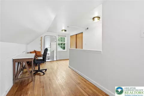 Entry Way - 408 Maple Rd, Hellertown, PA 18055 photo 3 of 4