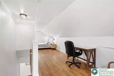 Bedroom - 408 Maple Rd, Hellertown, PA 18055 photo 4 of 6